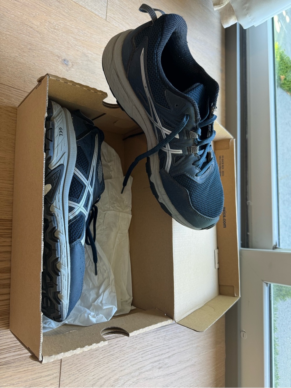 Asics Men's Navy and Silver Gel Sole Shoes